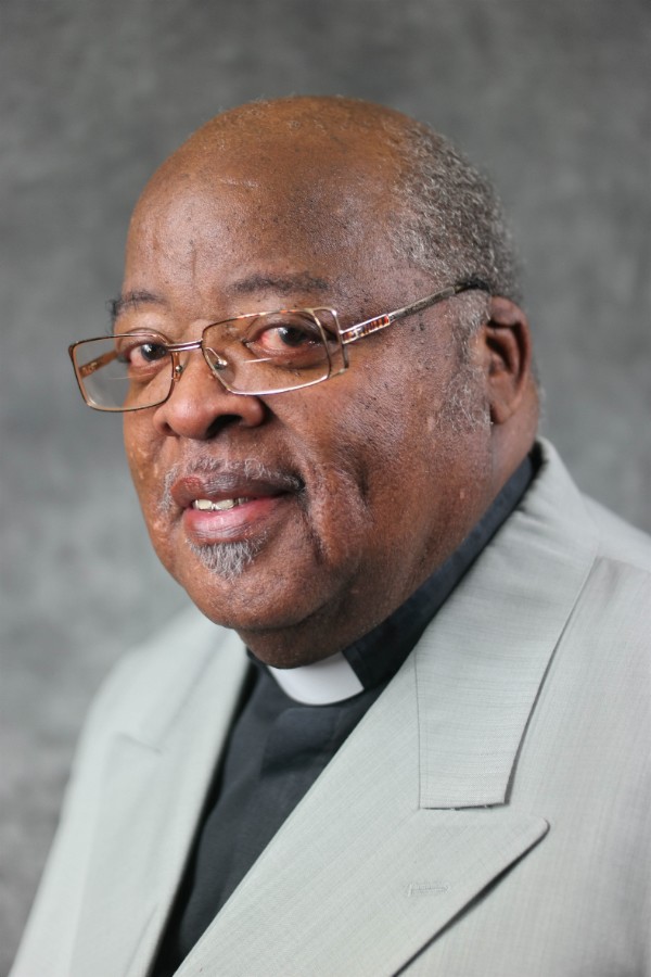 Pastor Emeritus  Rev. Dr. Robert L. Curry Image